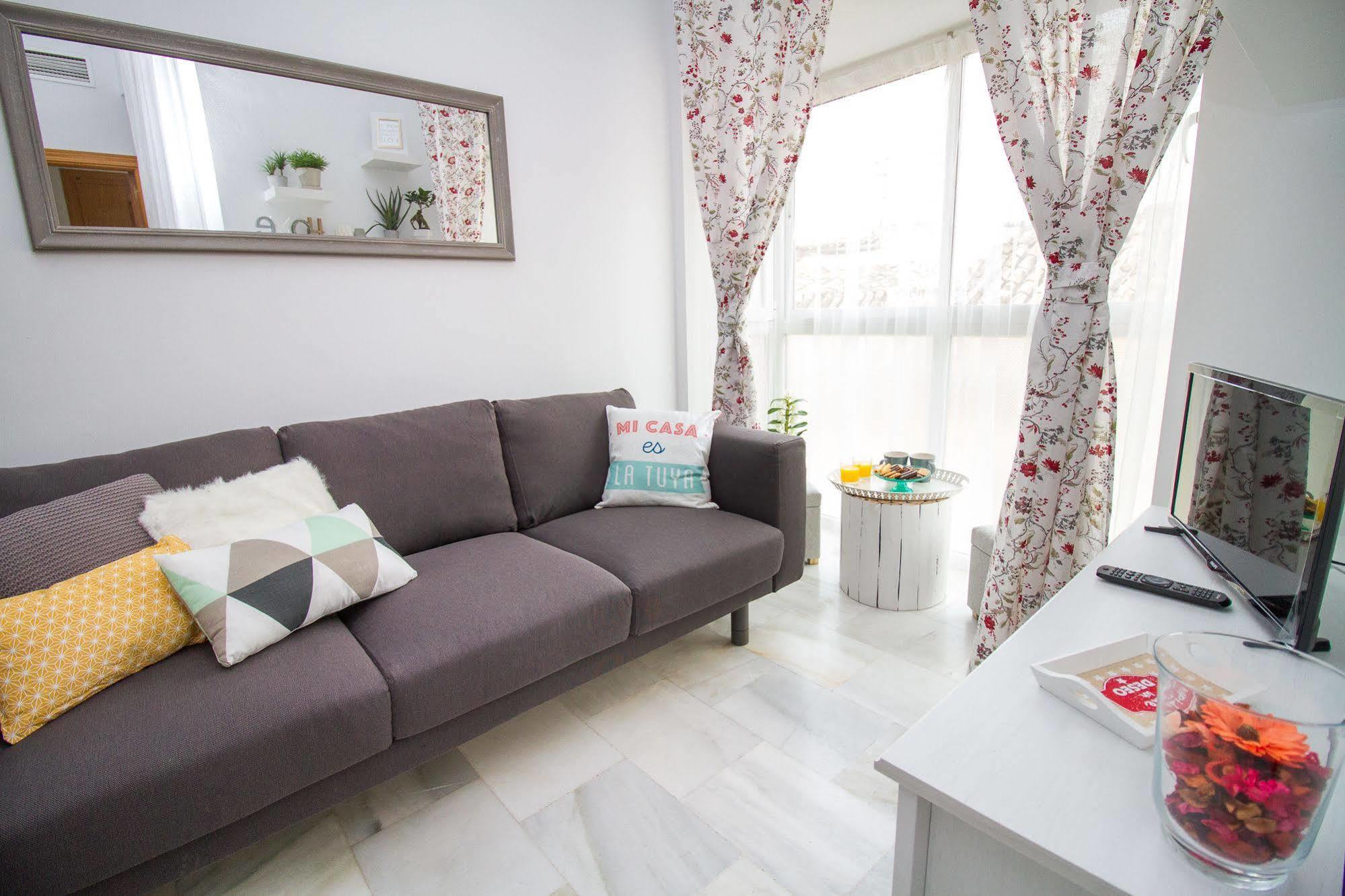 Calle Alta Apartments - Cute & Romantic By La Recepcion マラガ エクステリア 写真